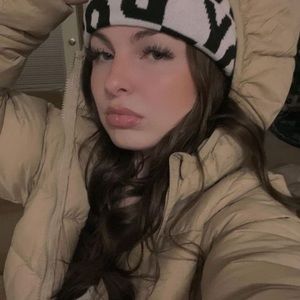 Meet your Posher, Ellie